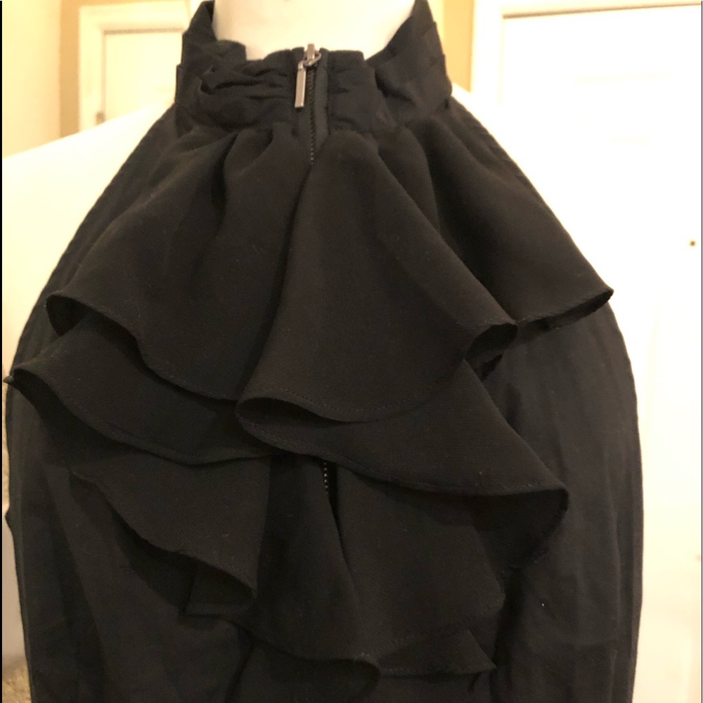 Nwt forever 21 black ruffled blouse sleeveless l - Picture 5 of 7